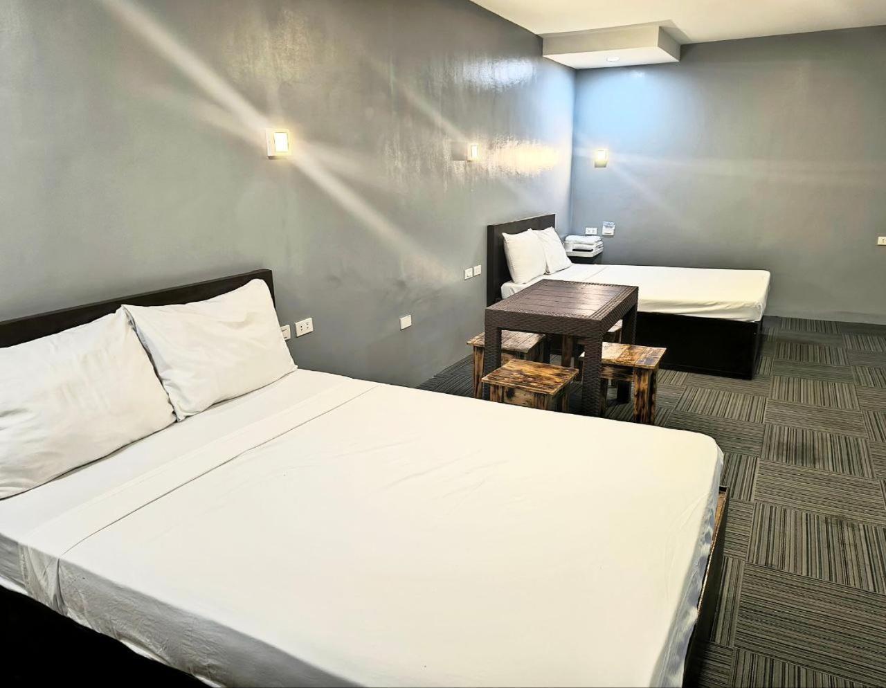 Vincent Resort Hotel Angeles Eksteriør bilde