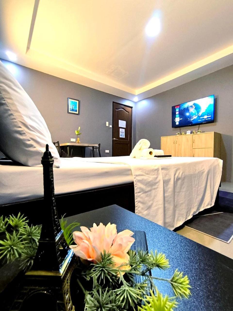 Vincent Resort Hotel Angeles Eksteriør bilde