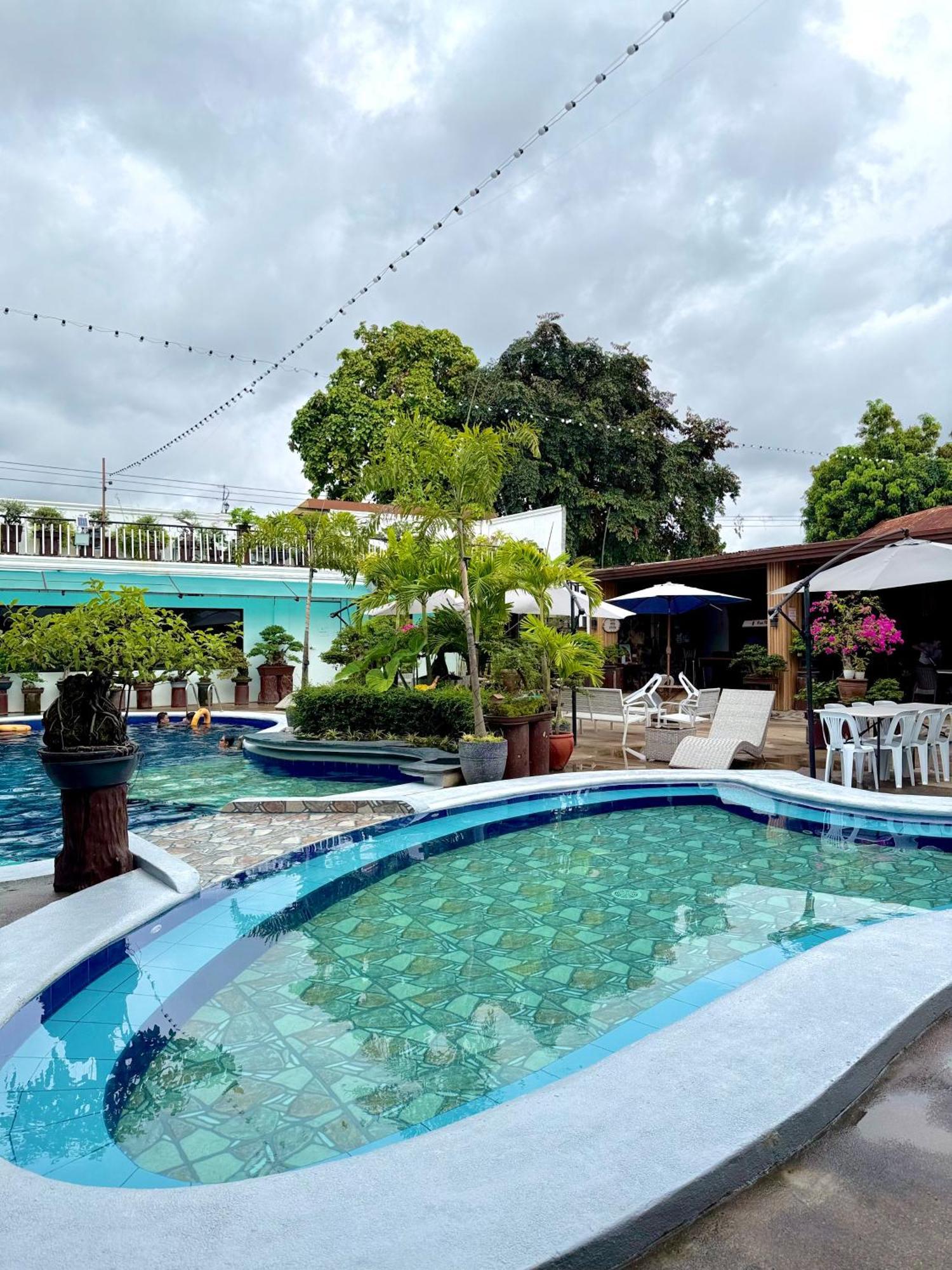 Vincent Resort Hotel Angeles Eksteriør bilde